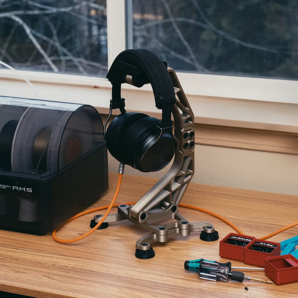 Headphone Hook (Desk Mount)
